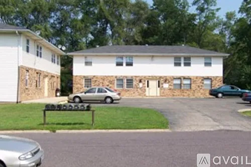 2205 Stoneybrook Rd Photo 1