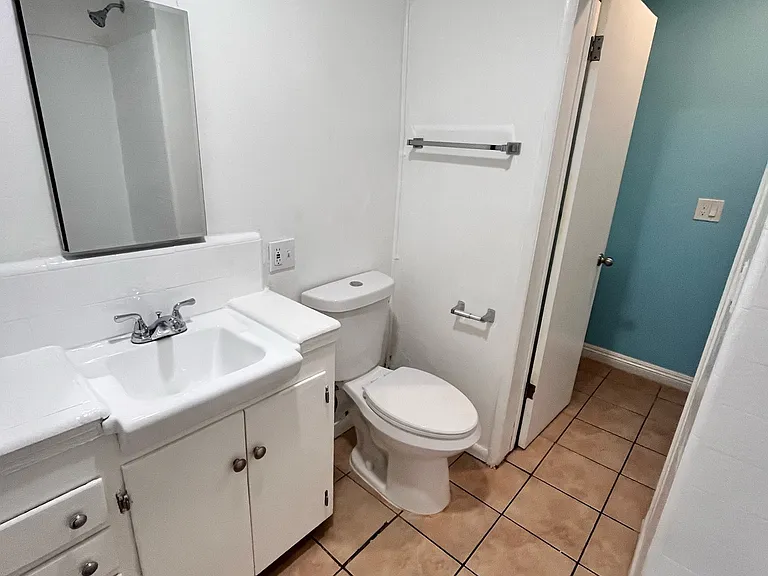 5042 Valley Blvd #4 — Photo 19