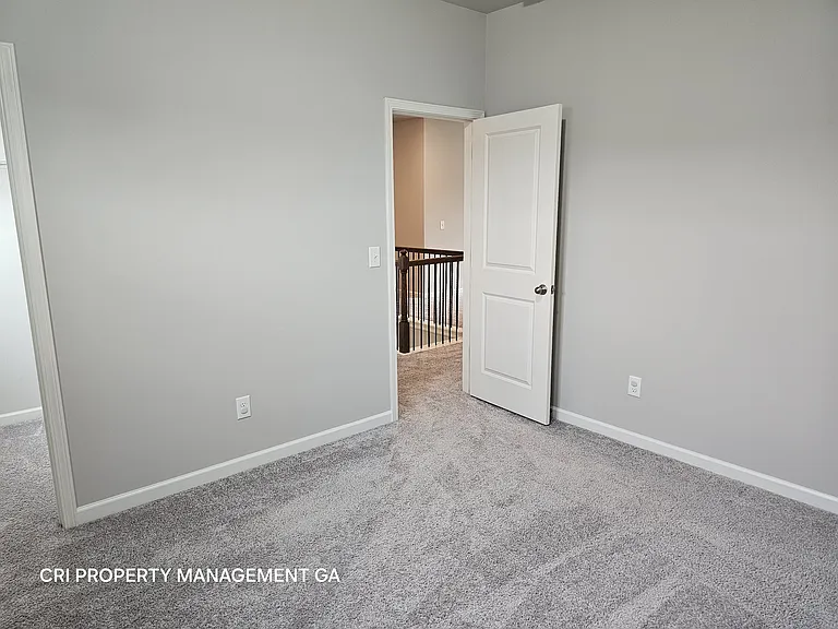 352 Newshaw Dr — Photo 40