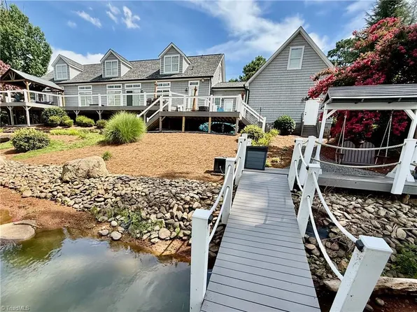 1742 Riverview Rd, Lexington, NC 27292