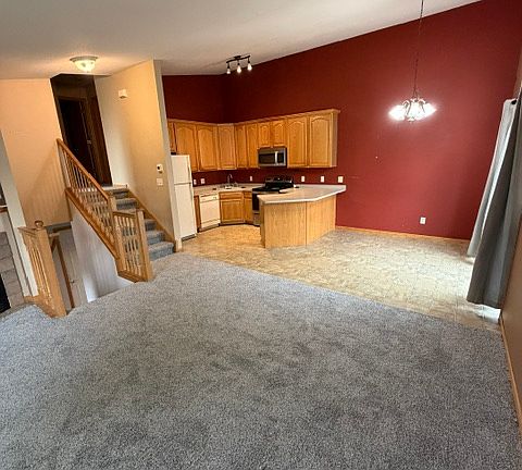 5th image of 1344 S Trail Dr