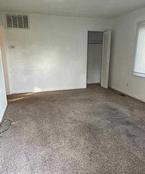 1100 Parkview Dr #B — Photo 5