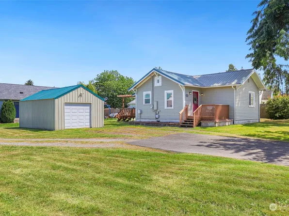 10407 23rd Avenue E, Tacoma, WA 98445