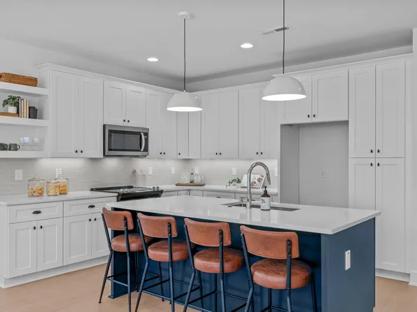 5053 Lundy Dr #102, Raleigh, NC 27606