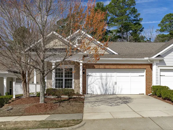 737 Finnbar Dr, Cary, NC 27519