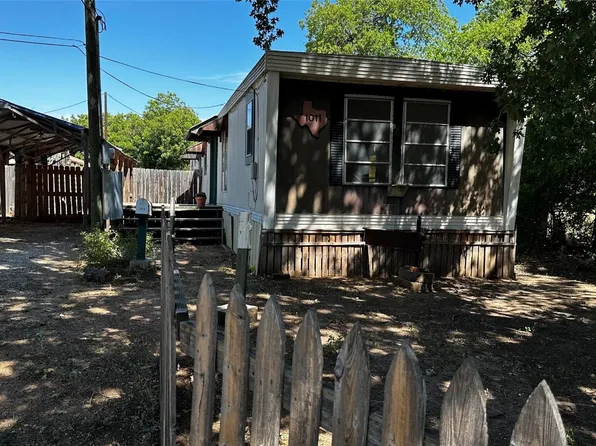1011 Melwood Ave, Brownwood, TX 76801