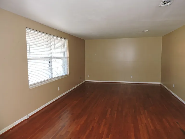 8220 Excelsior Dr — Photo 5