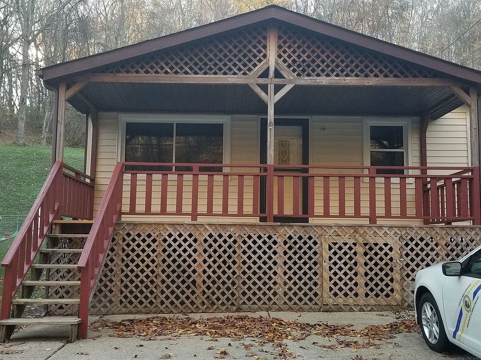 1st image of 567A Garrison Ave