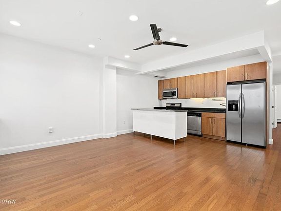 5th image of 525 Vanderbilt Ave APT 1A