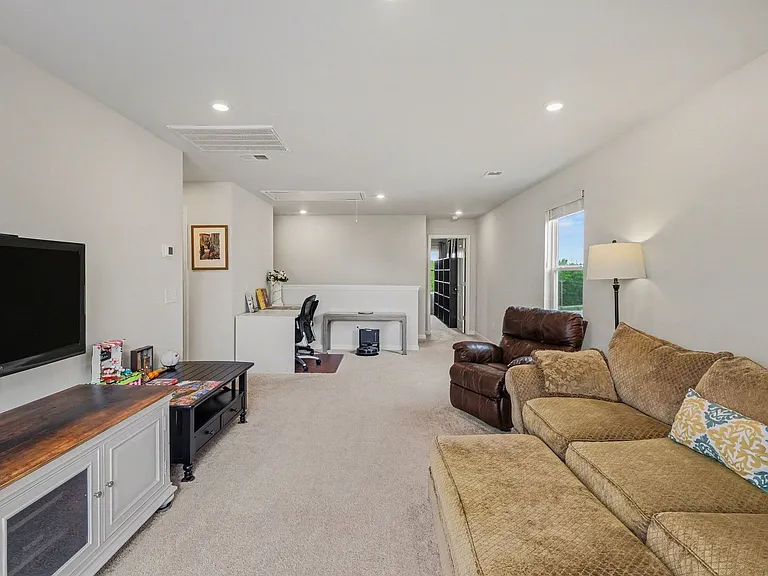 139 Millbrook Dr — Photo 15