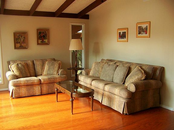 5th image of 4111 W Shore Dr