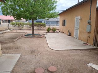 1424 John St SE, Albuquerque, NM 87102
