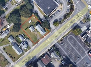 9 Fuller Rd, Albany, NY 12205