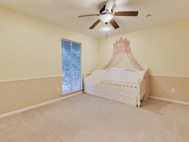 15203 Camelback Ct — Photo 21