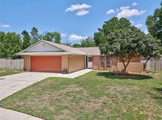 915 Tarawood Ln, Valrico, FL 33594