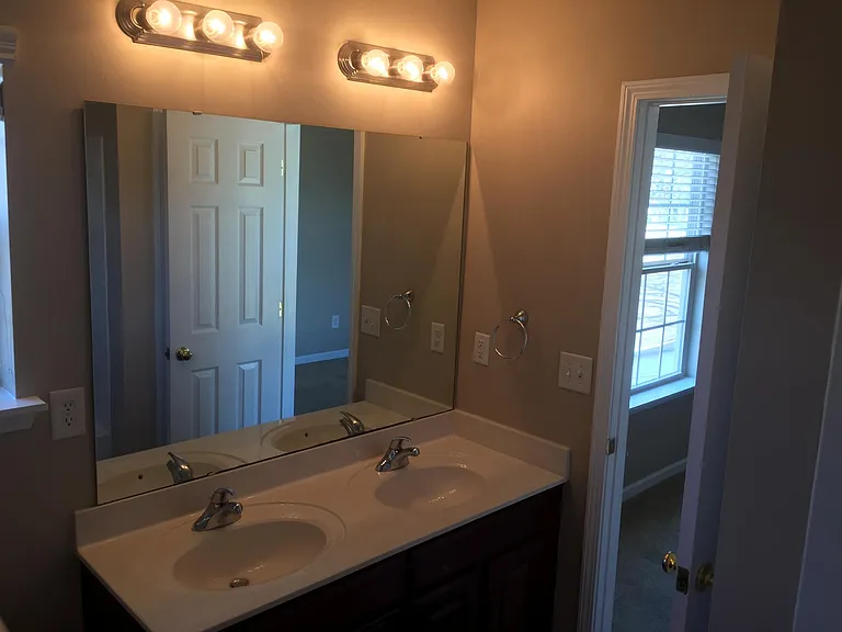 10143 Ballyclare Ct — Photo 18
