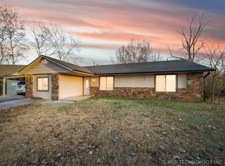 1906 N Chambers Ter, Claremore, OK 74017