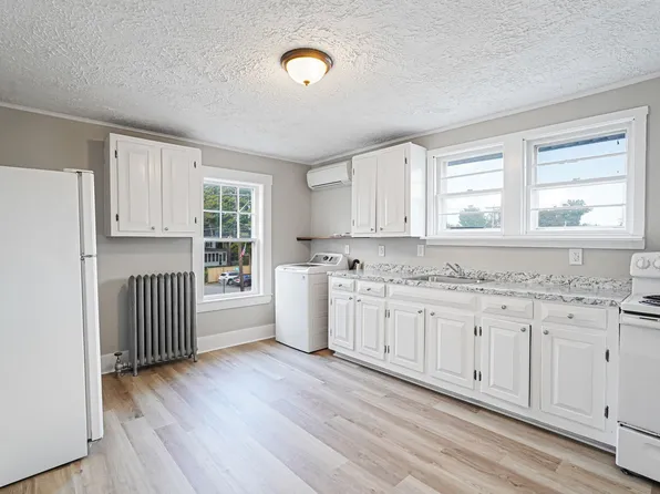 71 Main St, 71 Main St #2, Pepperell, MA 01463