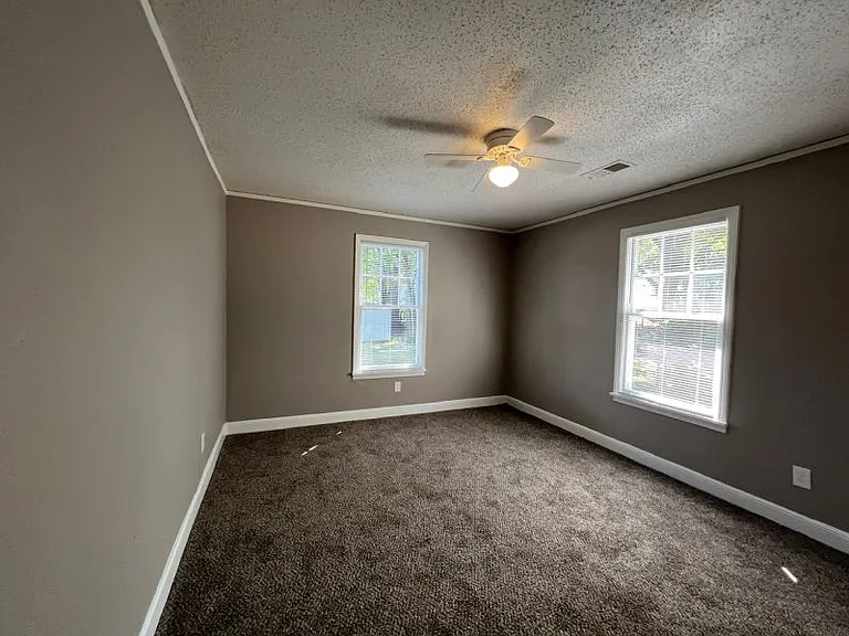 3795 Wayne Ave — Photo 4