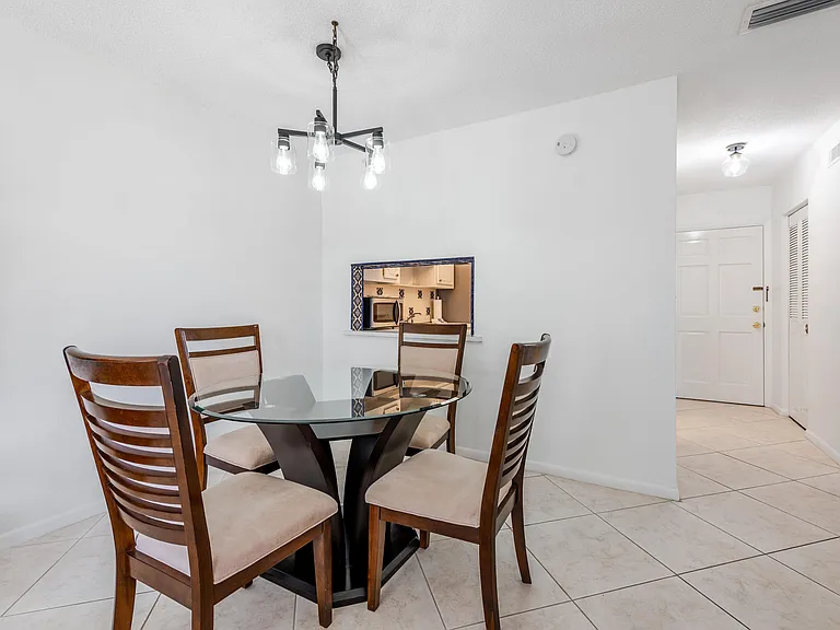 2615 Garden Dr N #307 — Photo 6