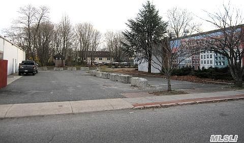 2nd image of 413 Pulaski St