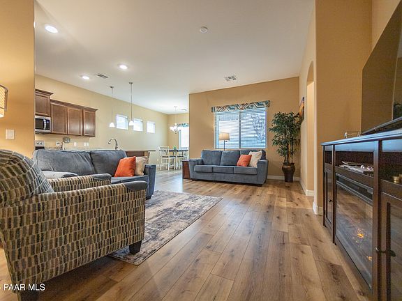2nd image of 4756 N Yale Ave #16