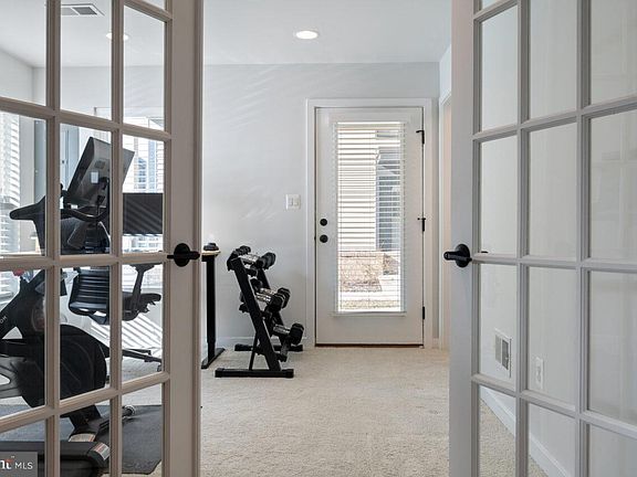 5th image of 6232 Almerico Pl