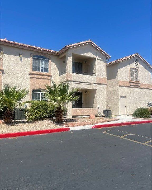 1st image of 1830 N Buffalo Dr Unit 2026