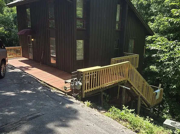 151 Lakeview Cir, Clinton, TN 37716