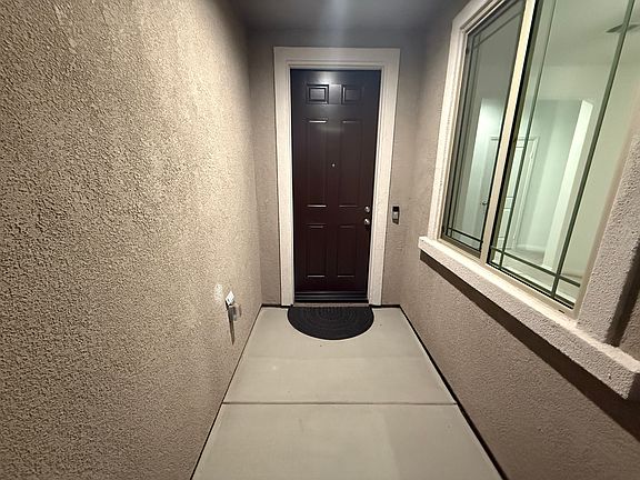 4th image of 4212 Larchwood Ln