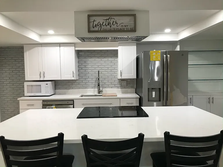 7704 Bristow Dr — Photo 2