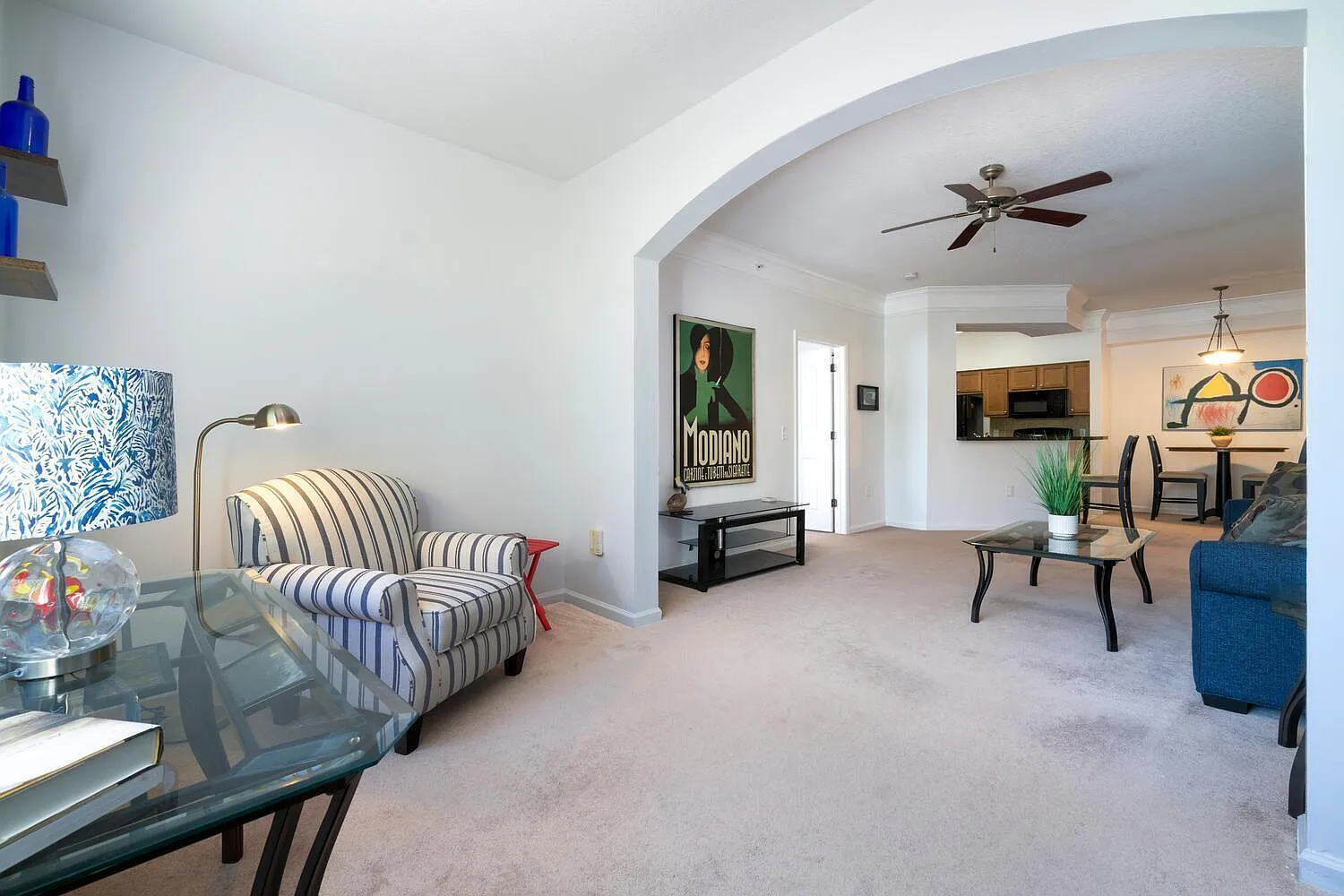 2 bed, 2.0 bath, 1202 sqft, $2,285 — Photo 3