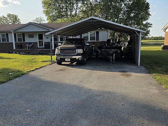 3rd image of 172 Rondal Dr
