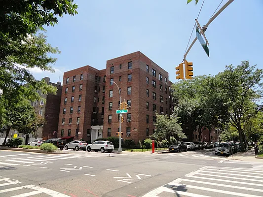 Rented by Charles Cortese Real Estate | media 30