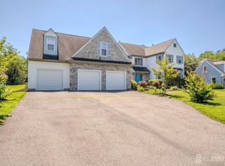37 Kinglet Dr S, Cranbury, NJ 08512