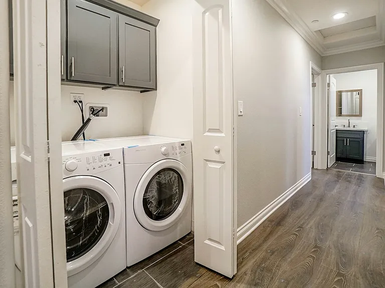 1116 1118 1/2 West 39th Pl — Photo 22