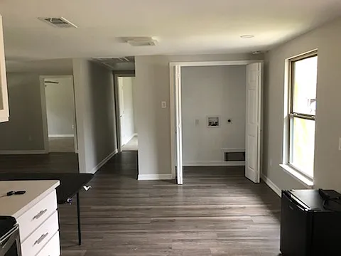 3 bed, 1000 sqft, $1,350 — Photo 4