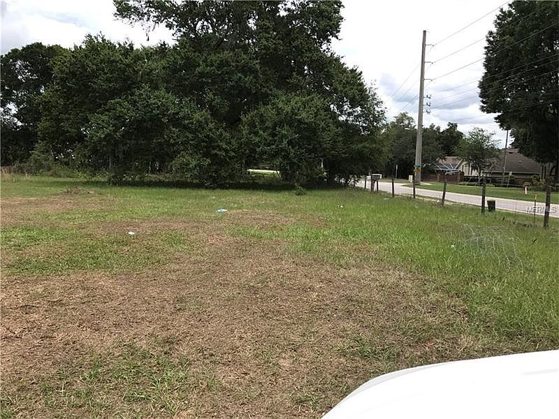 2nd image of Bloomingdale Ave