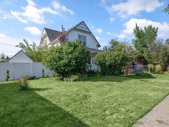 4th image of 312 9th Ave S