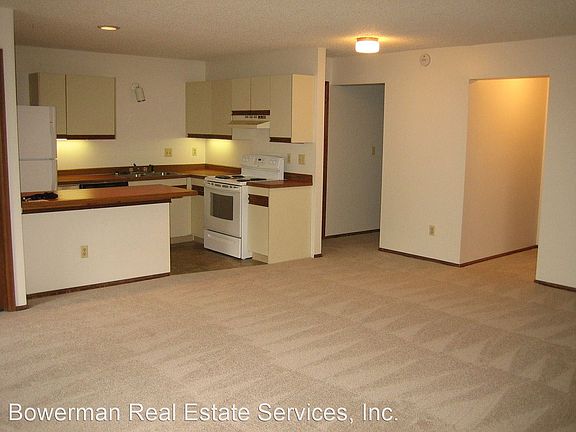 3rd image of 1911 Centennial Dr #B