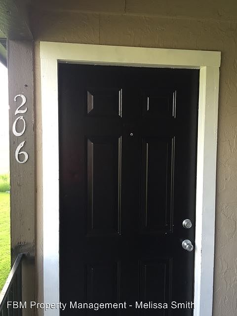 2nd image of 300 N Wells Ave APT 210