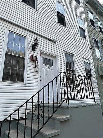 331 Monroe St #1R