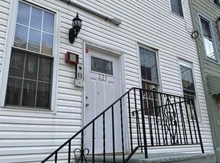 331 Monroe St APT 1R, Hoboken, NJ 07030