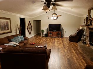 370 Kay St, Bridge City, TX 77611