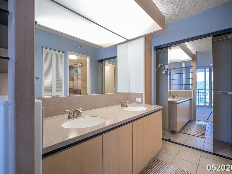 1212 Nuuanu Ave #2406 — Photo 12