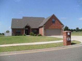 281 Bailey St, Blanchard, OK 73010