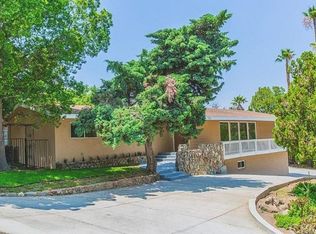 725 N University Dr, Riverside, CA 92507