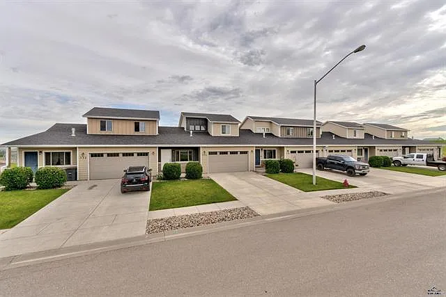 322 Bear Tooth Dr — Photo 1