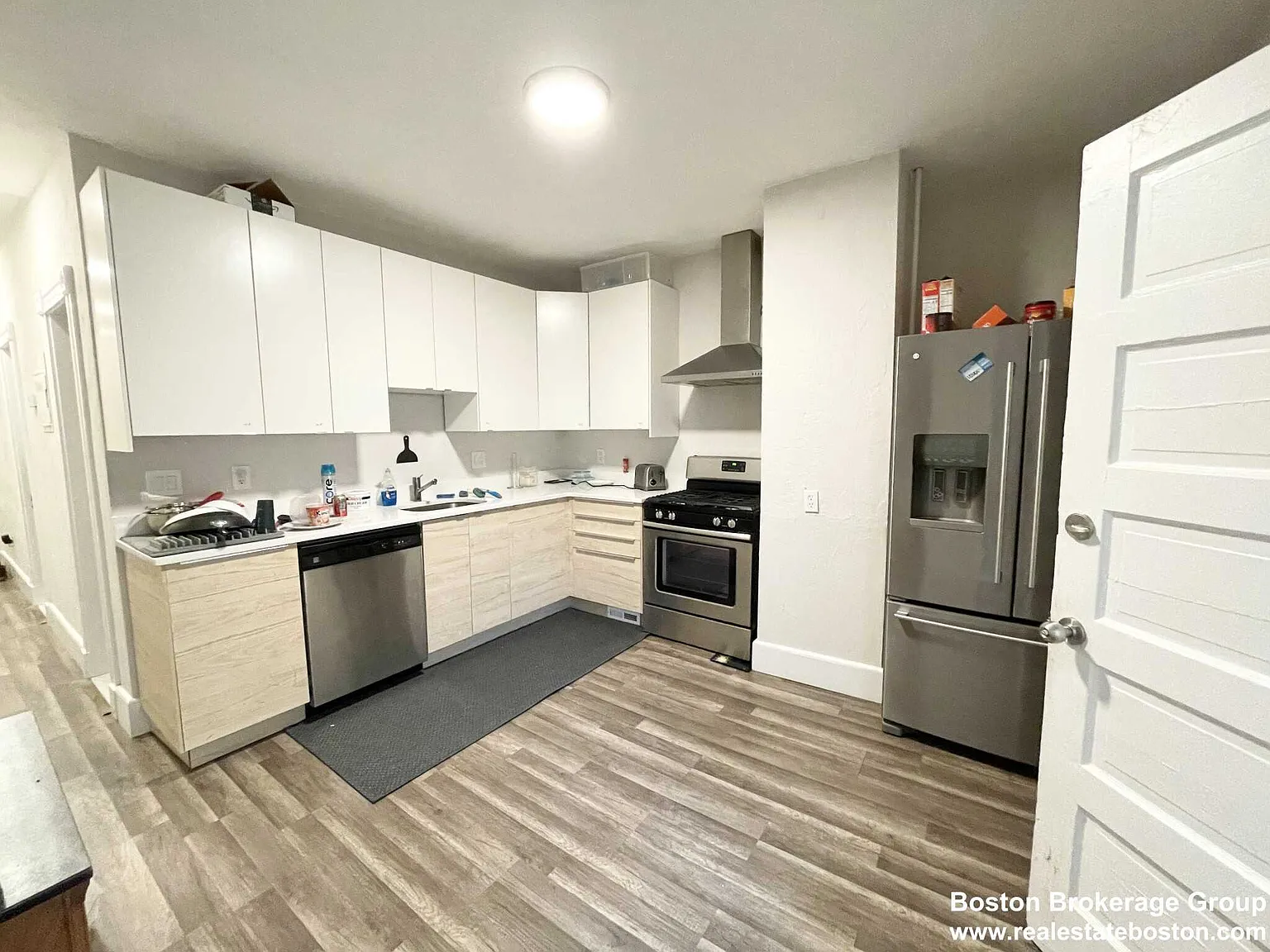 5 bed, $6,000 — Photo 2
