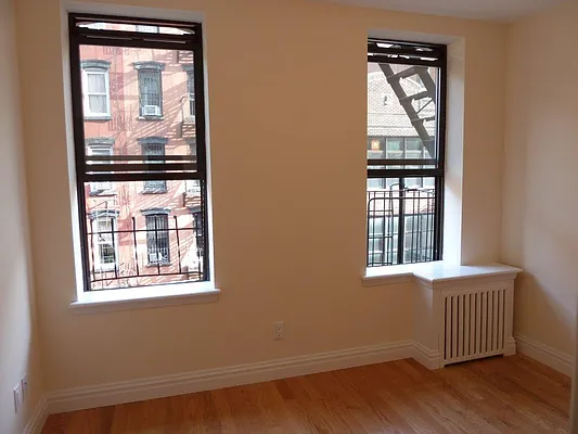 Rented by Chartwell Manhattan Realty | media 4